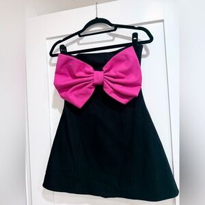 Chic Black Mini Dress with Pink Bow
